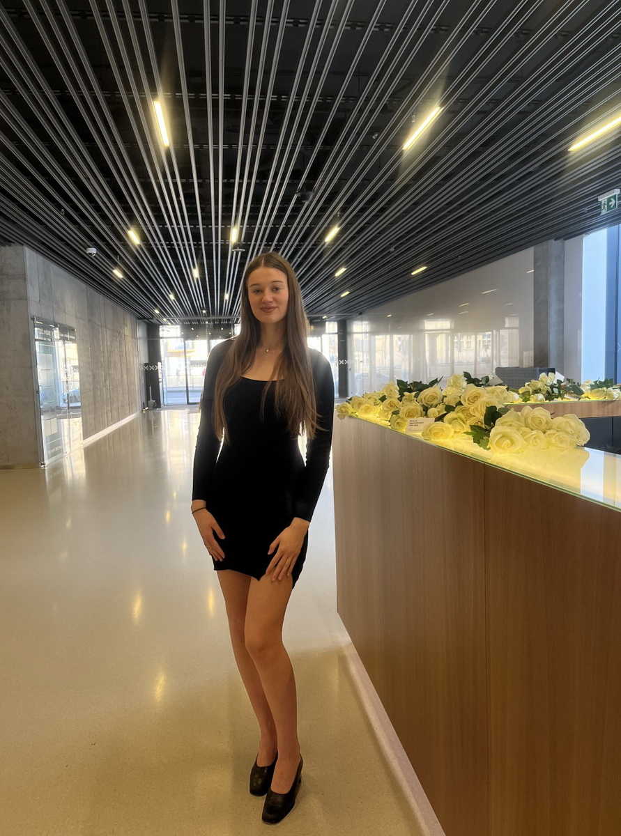 Zajistili jsme hostesky pro Českomoravská Nemovitostní a.s.,Blox – Evropská 11/2758, 160 00 Praha 6-Dejvice